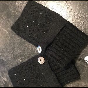Bundle of 2 M&V fingerless gloves